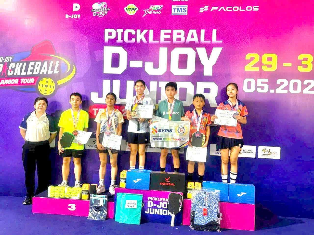 D-JOY Junior Tour Leg 3 Huy Chương Vàng